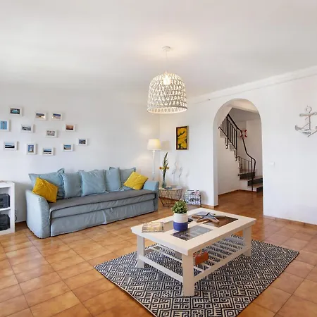 Altura Beach Villa * Altura
