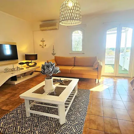 Villa Altura Beach Villa *